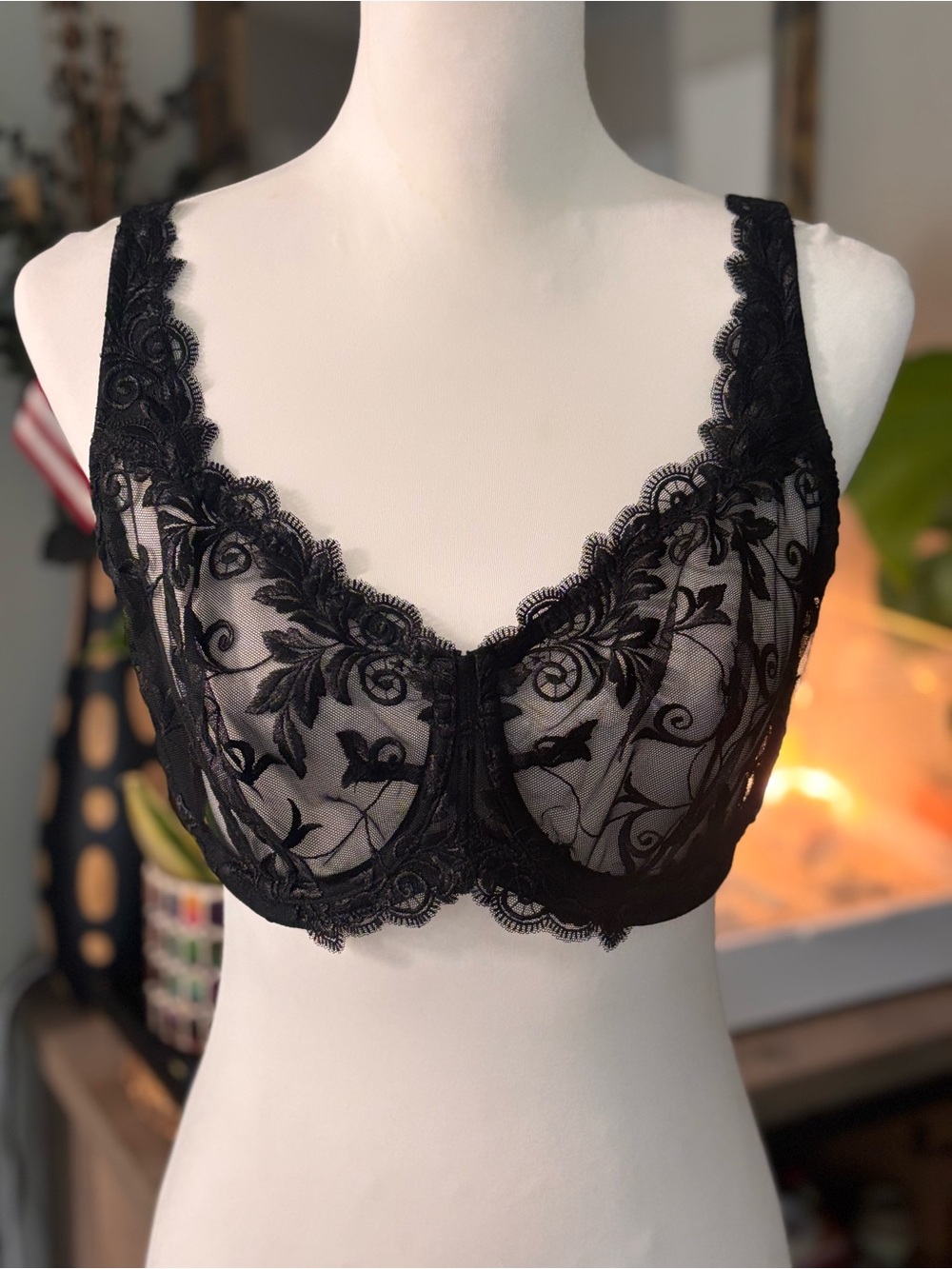 [Soma] Sensuous Lace Unlined Bra in Black